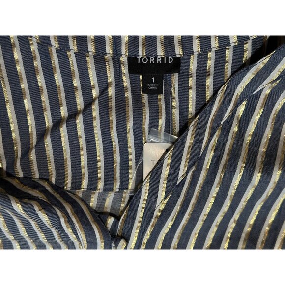 Torrid New Metallic Striped Short Sleeve Blouse W/ Button Detail Size 1X (14-16) - Picture 11 of 14